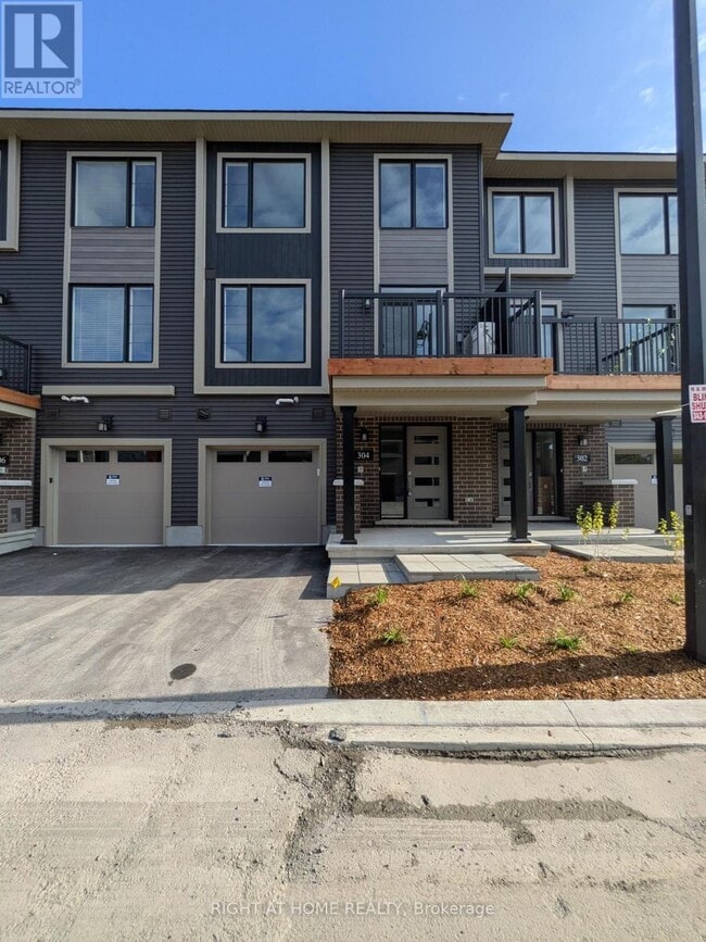 Building Photo - 304 Clearpath Private
