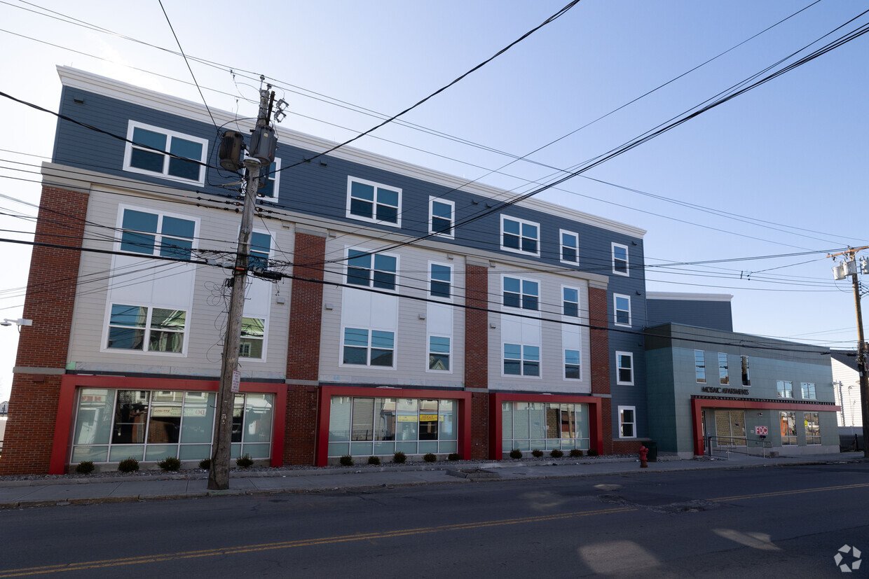 Primary Photo - Mosaic Apartments