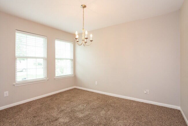 Foto del edificio - 2039 Diamond Crest Dr