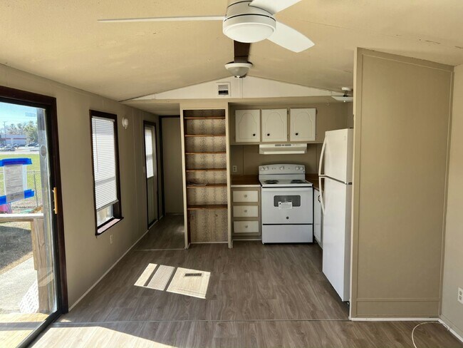 Foto del edificio - 1125 Chicago Bulls St