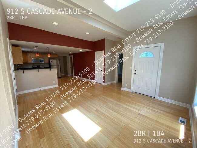 Foto del edificio - 912 S Cascade Ave