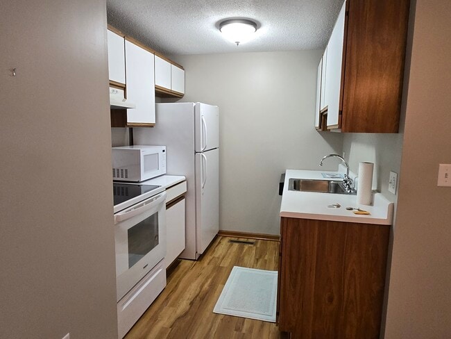 Building Photo - 4609 Chestnut Ridge Rd