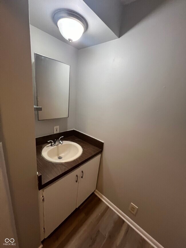 Building Photo - 210 Whitlock Ave