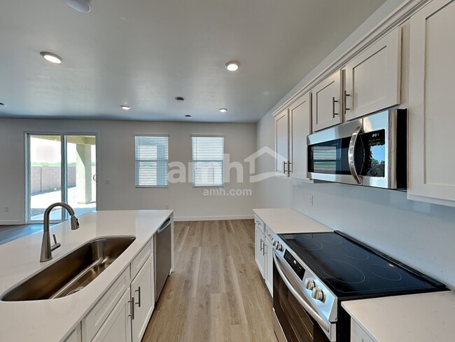 Building Photo - 6489 E Paseo Baranda