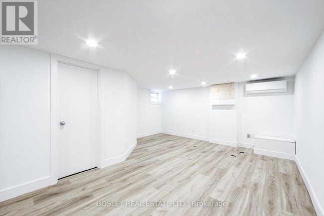 Building Photo - 13 Ravina Crescent