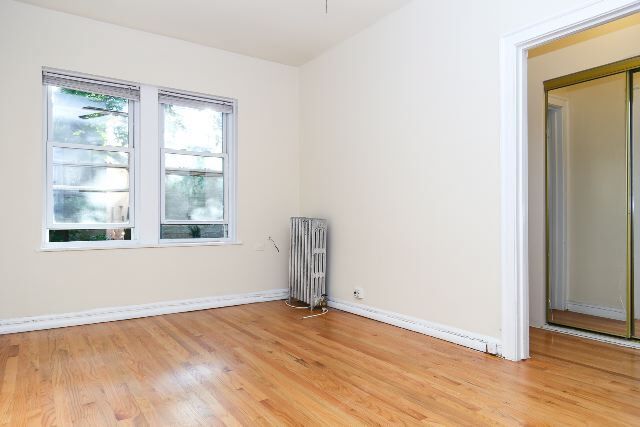 Building Photo - 2830 N Burling St