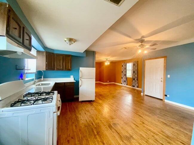 Foto del edificio - 4351 N Western Ave