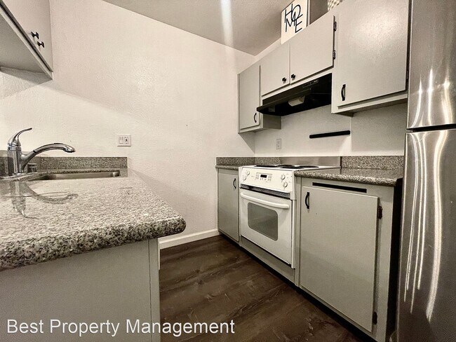 Building Photo - 1 br, 1.5 bath House - 5460 Concord Blvd A...