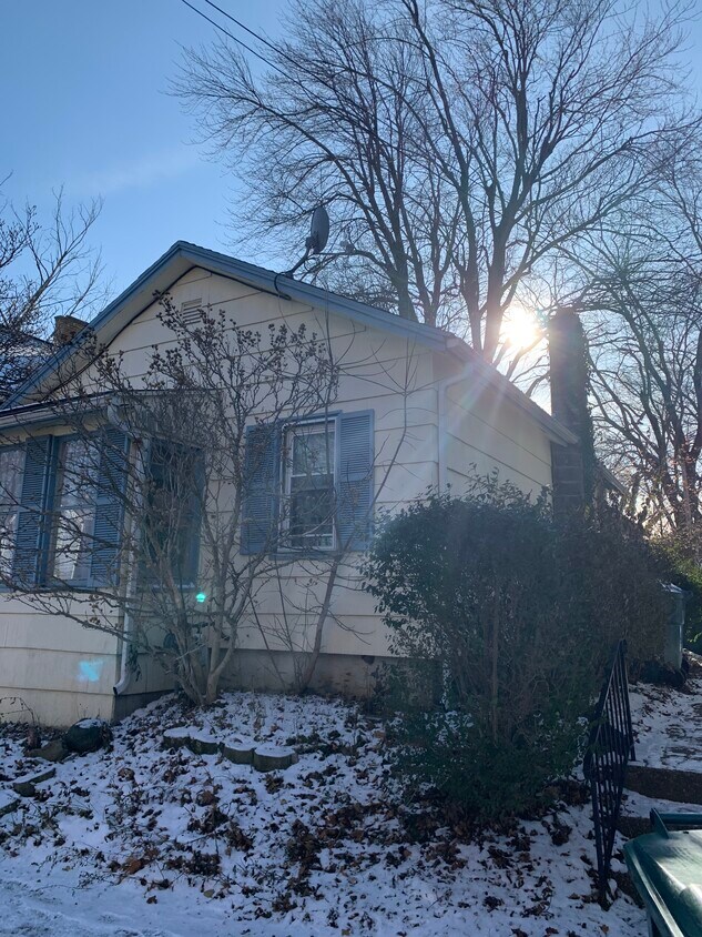 277 Sanford St, Rochester, NY 14620 House Rental in Rochester, NY