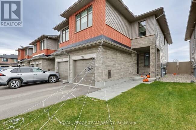 Building Photo - 724 Ploughman Pl