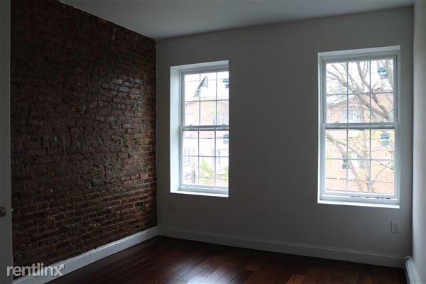 Foto del edificio - 370 Amboy St
