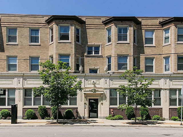 Primary Photo - 1100-1116 W Leland Ave