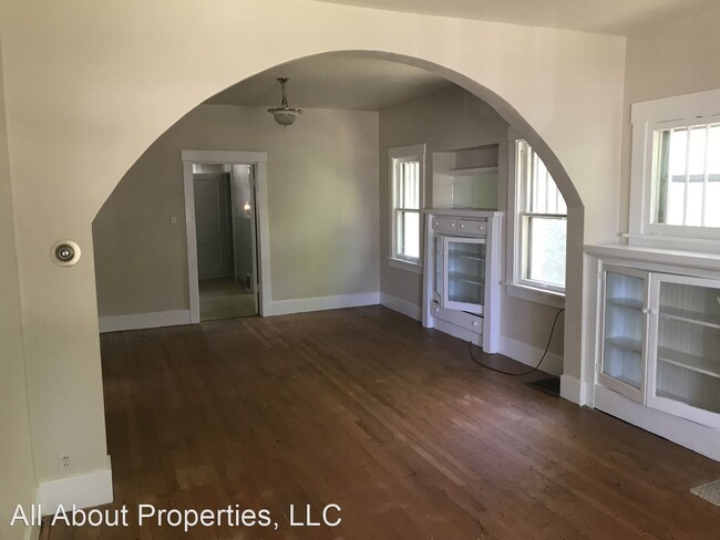 Building Photo - 3 br, 2 bath House - 1412 12th Avenue