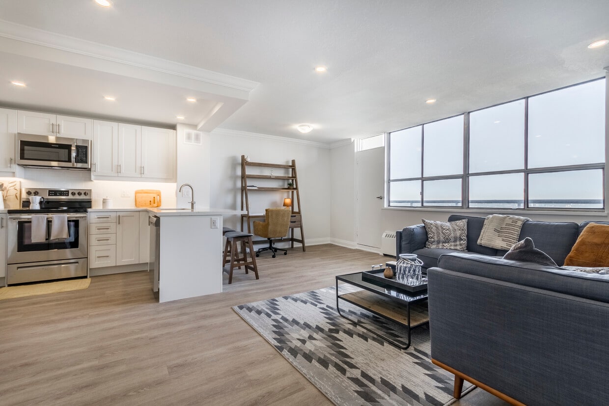 Photo principale - 633 Northcliffe Boulevard