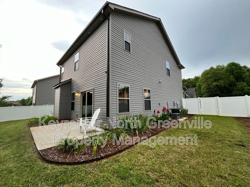 Primary Photo - 8 Boyden Dr