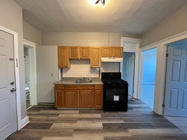 Building Photo - 56 Terhune Ave