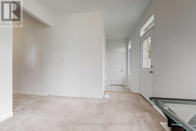 Building Photo - 2 Sidaway Ln