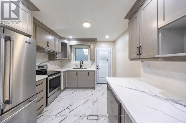 Building Photo - 1083 Birchmount Rd