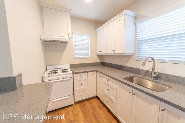 Building Photo - 1 br, 1 bath Apartment - 453 Gaviota Ave 4...