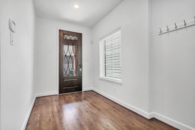 Foto del edificio - 5521 Petty St