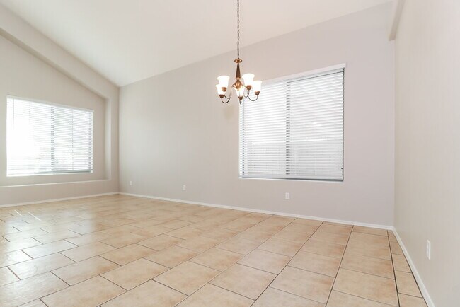 Foto del edificio - 8216 W Globe Ave