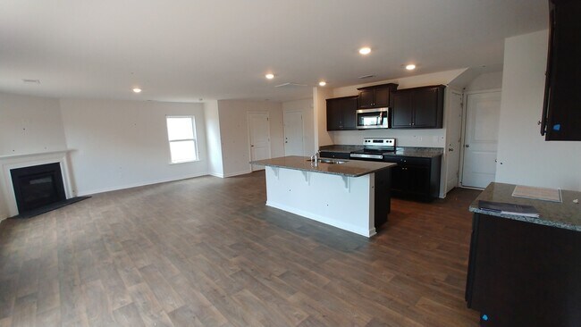 Building Photo - 5064 Pratt Dr