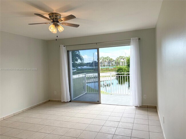 Foto del edificio - 11250 SW 13th St