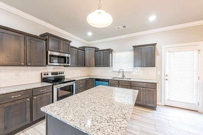 Foto del edificio - 503 W Laurel Ave, Rogers, AR 72758