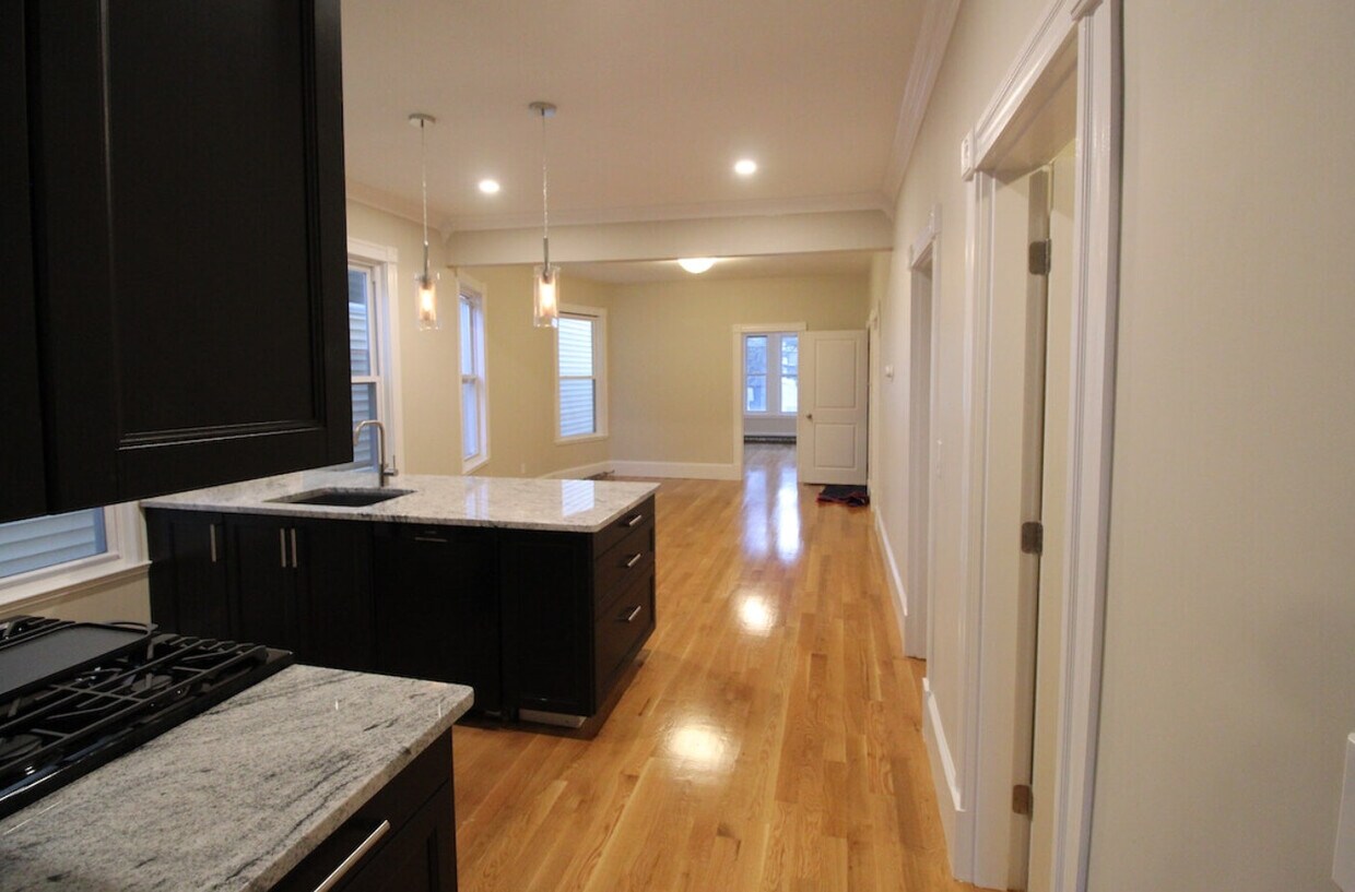 Primary Photo - 125 Princeton St