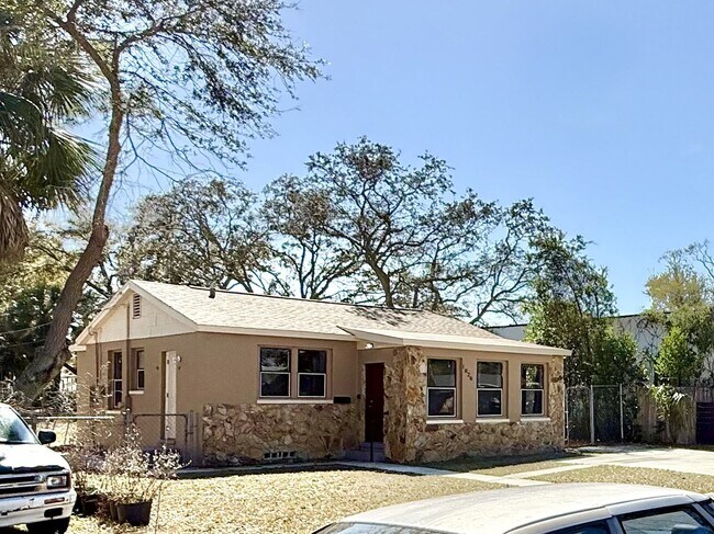 Foto del edificio - 1828 20th Ave S