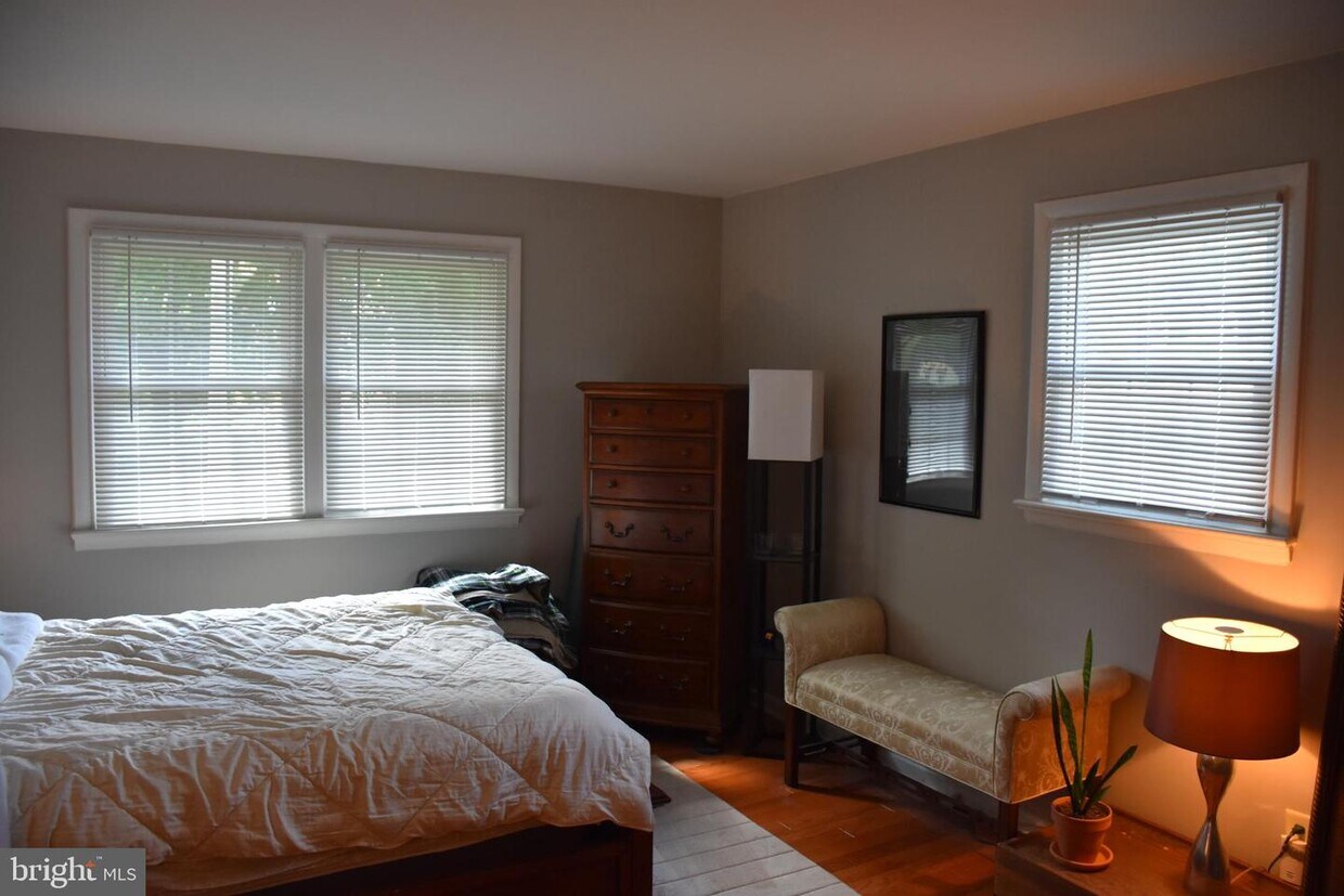 221 Swartley St, North Wales, PA 19454 Room for Rent in North Wales
