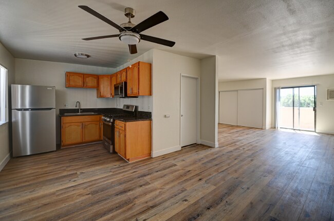 Foto del edificio - 709 E Chestnut Ave