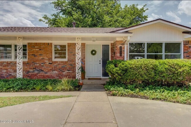 Foto del edificio - Stunning 4 Bed 3 Bath Home Near Texas Tech...