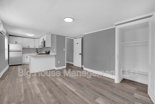 Foto del edificio - 1725 Hollins St