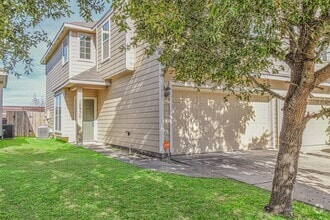 Building Photo - 15930 Langhamwood Ln