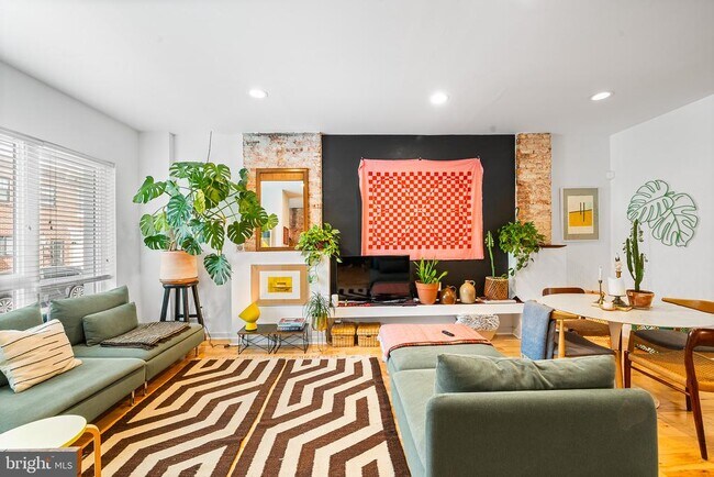 Foto del edificio - 2222 Oakford St