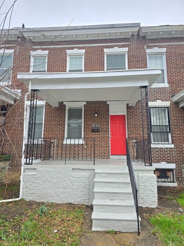 4 Bedroom Home - 4 Bedroom Home