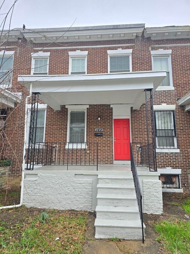 4 Bedroom Home - 4 Bedroom Home