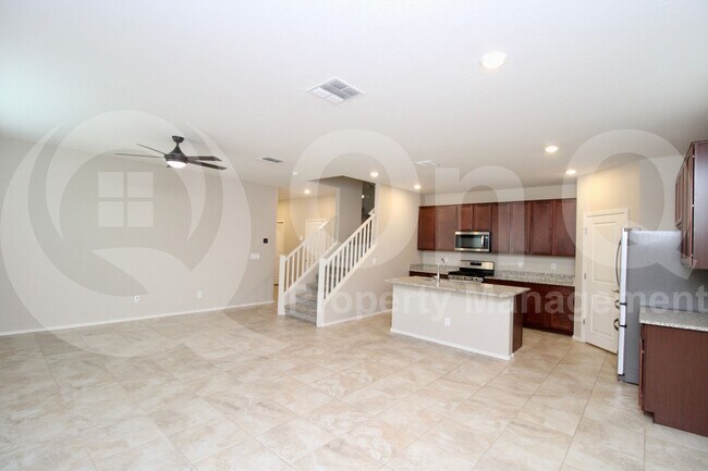 Building Photo - 1537 S Loren Ln