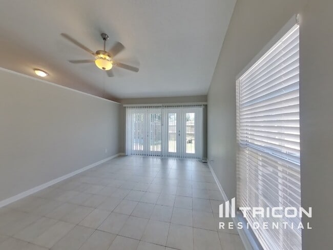 Foto del edificio - 10378 Rosemount Dr