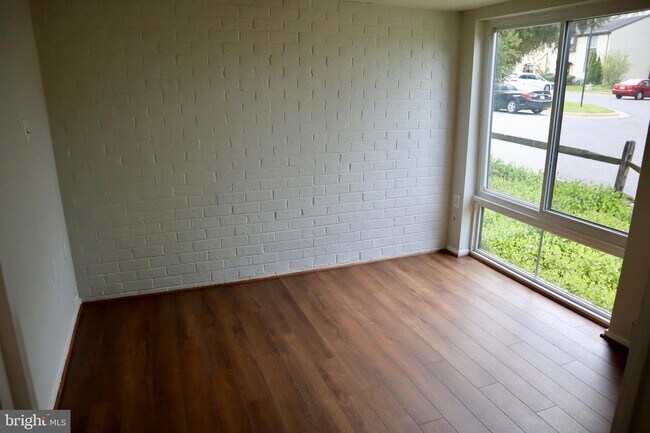 Foto del edificio - 10022 Stedwick Rd