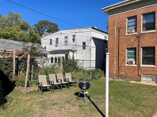 Foto del edificio - 3208 Blaisdell Ave