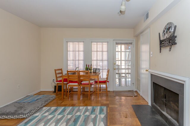 Foto del edificio - 1615 Corcoran St NW