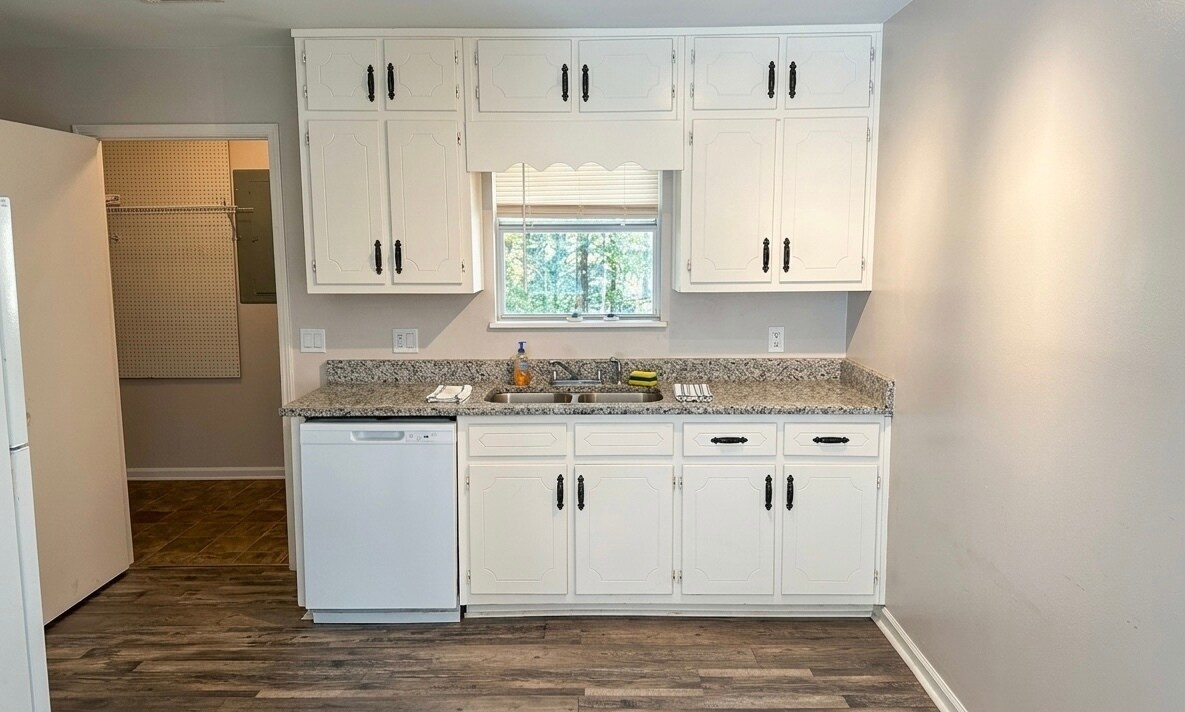 Foto del edificio - 4542 Candlestick Ln