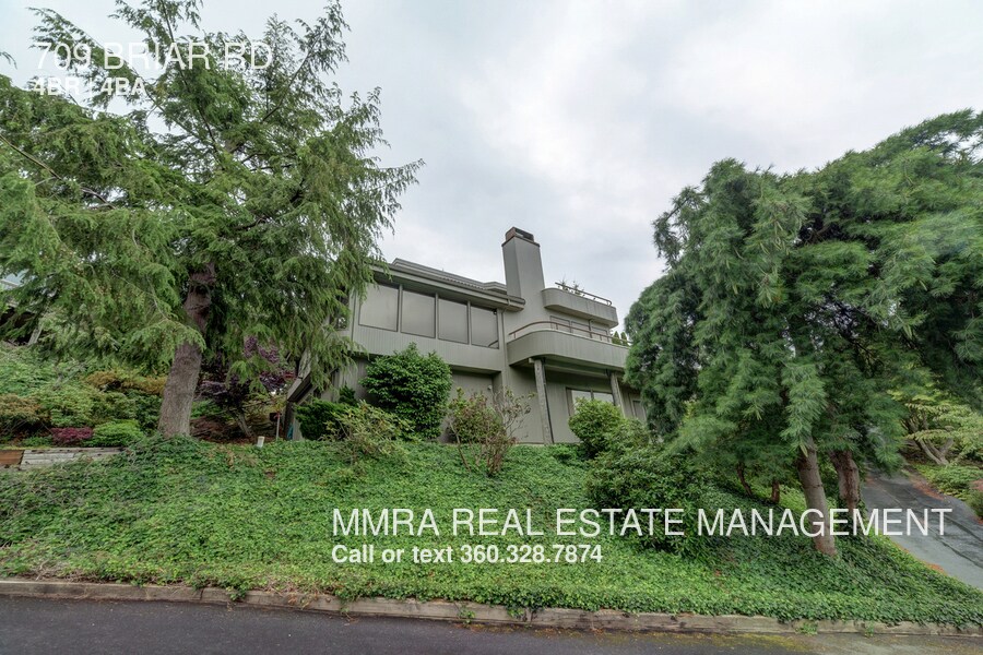 Primary Photo - 709 Briar Rd