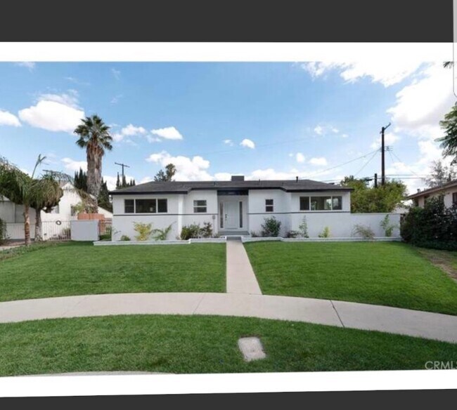 12521 Wixom St, Los Angeles, CA 91605 House Rental in Los Angeles, CA