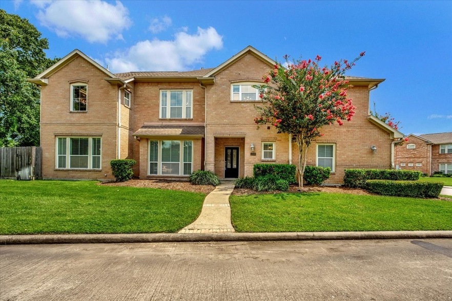 Foto principal - 12430 Timber Hollow