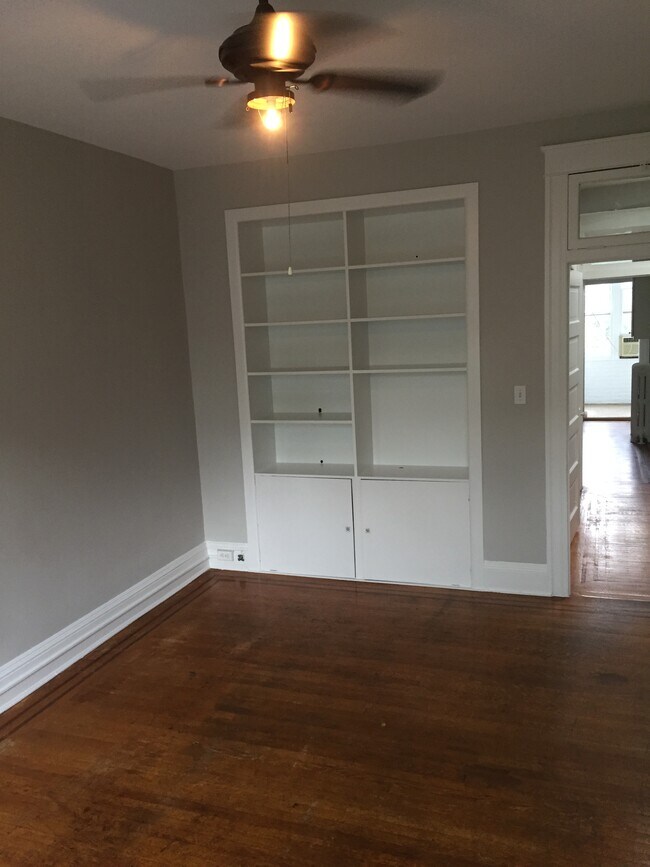Foto del edificio - 308 E 33rd St