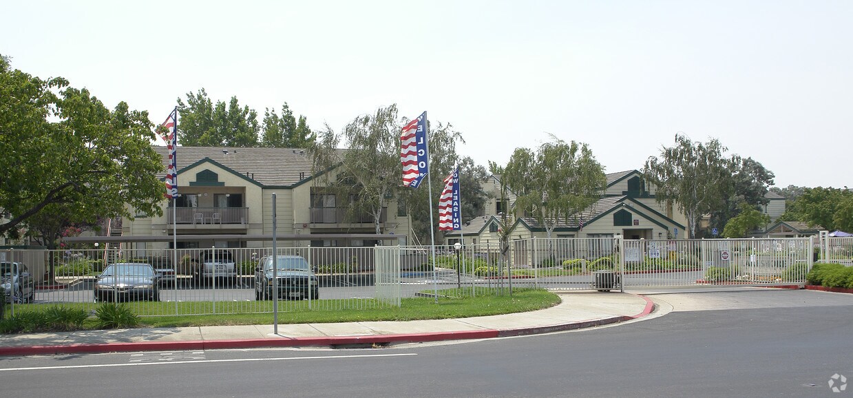 Lakeshore Apartments Rentals Antioch, CA