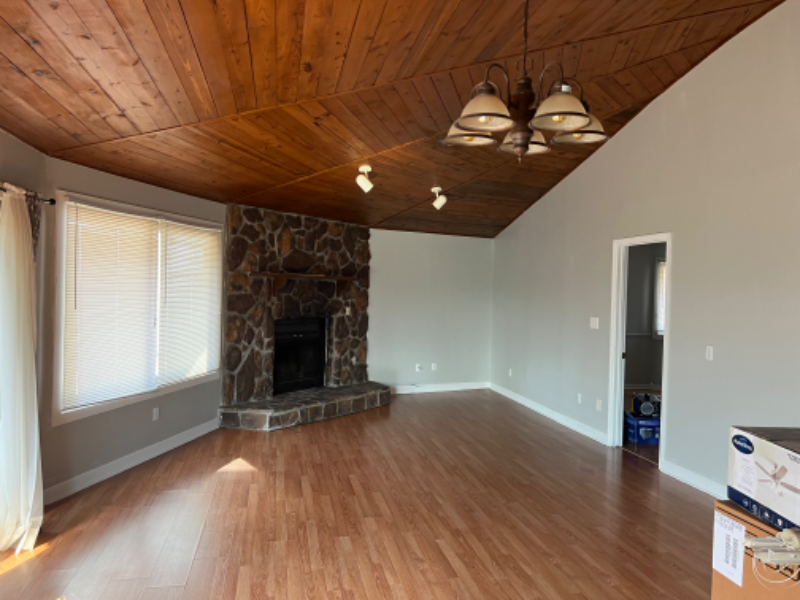 Primary Photo - 296 Knoll Dr